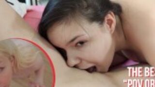 Oralne lesbijki całują się po pipkach